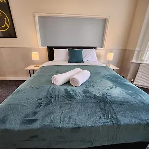 Guest house Sheldon Shared House, Solihull